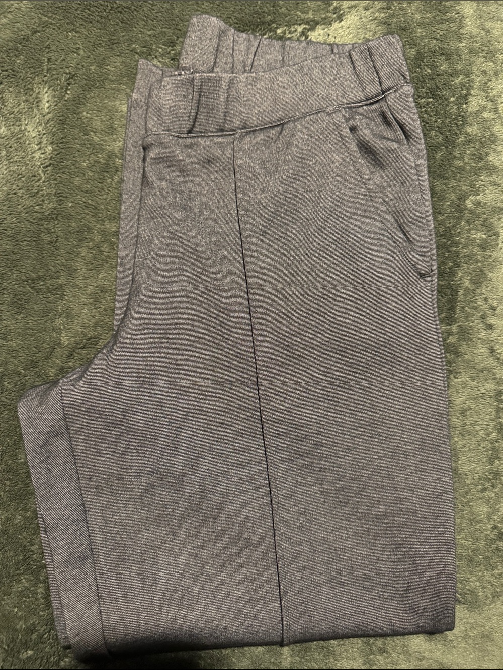 Women’s JCrew Cropped Pant.